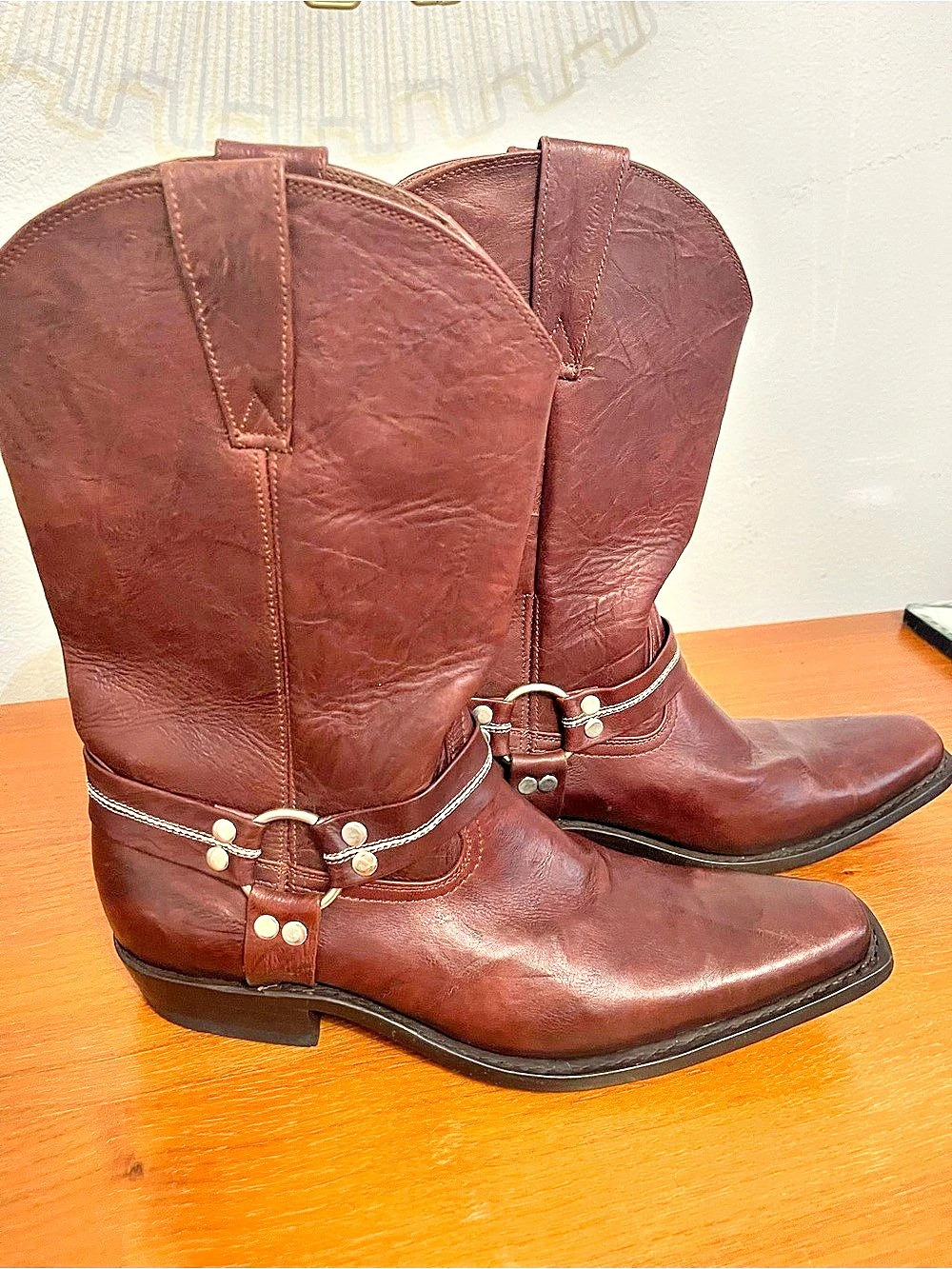 Unisex Brown Western Heeled Boots